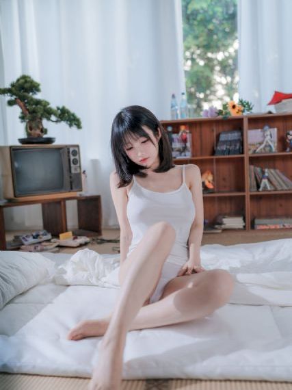 美女高潮人活够黄片一级片_超清在线播放